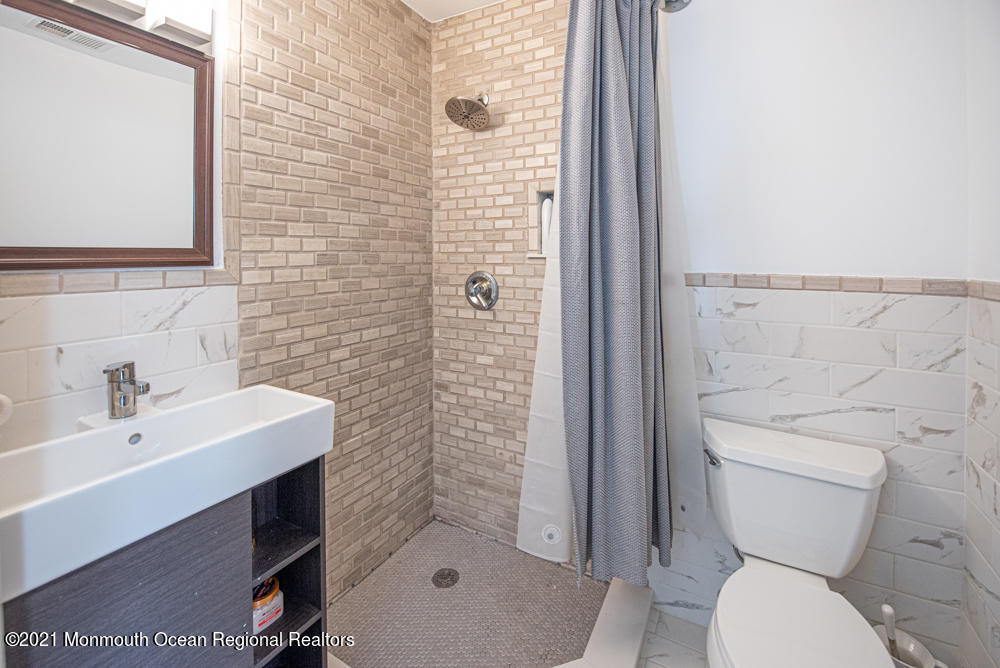 18 Kinney Road Manalapan, NJ 07726 - Photo 66 of 88 18 kinney estee bath 2