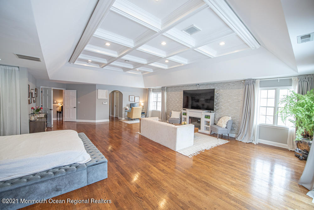 18 Kinney Road Manalapan, NJ 07726 - Photo 69 of 88 18 kinney master bed room great angle vi