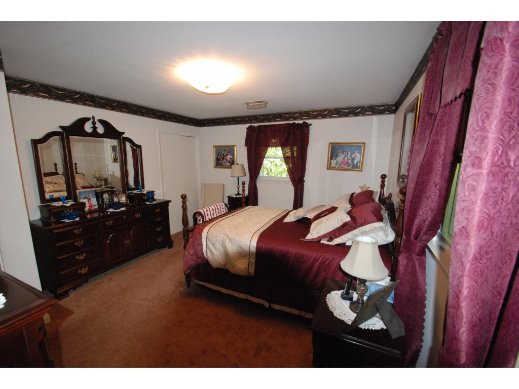 504 Montezuma Road Blountville, TN 37617 - Photo 15 of 24 MASTER BEDROOM