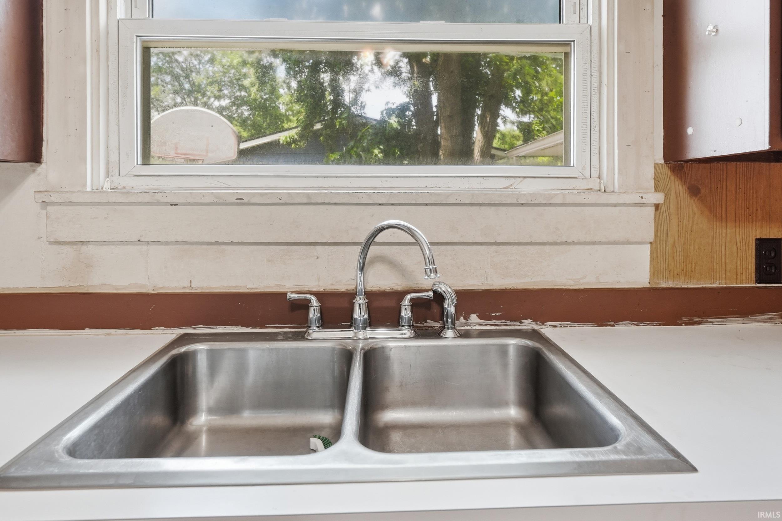 315 West Oak Street Butler, IN 46721 - Photo 16 of 41