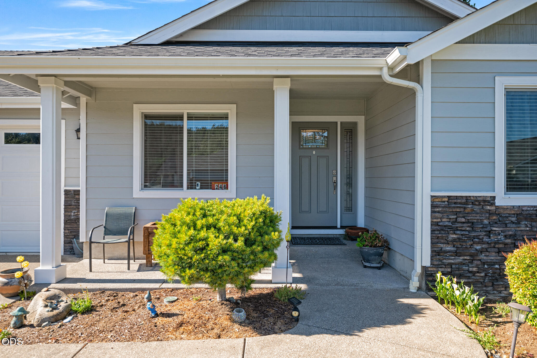 246 Retirement Lane Cave Junction, OR 97523 - Photo 2 of 34