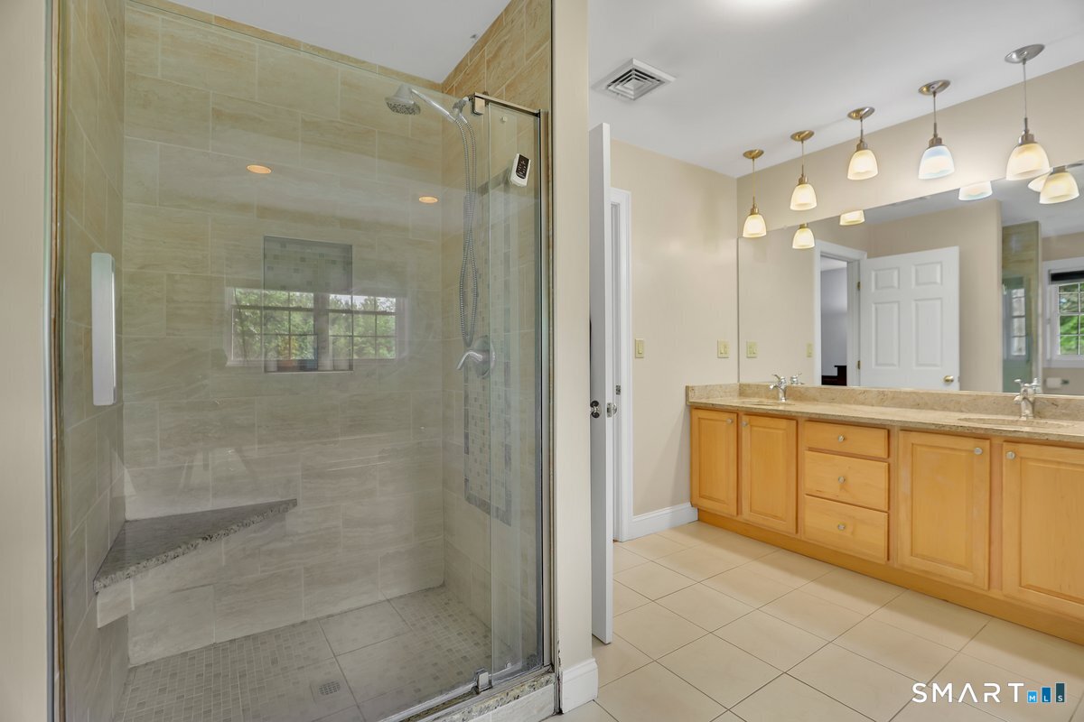 95 Higgins Road Cheshire, CT 06410 - Photo 18 of 40