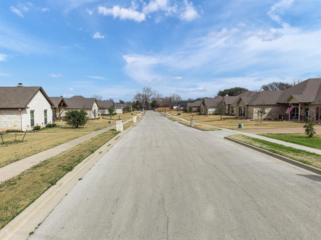 304 Crye Circle Robinson, TX 76706 - Photo 4 of 15