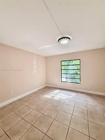 $1,950 | 10403 North Kendall Drive, Unit A209, Miami, FL 33176