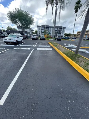 $1,950 | 10403 North Kendall Drive, Unit A209, Miami, FL 33176