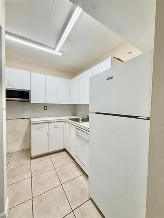 $1,950 | 10403 North Kendall Drive, Unit A209, Miami, FL 33176