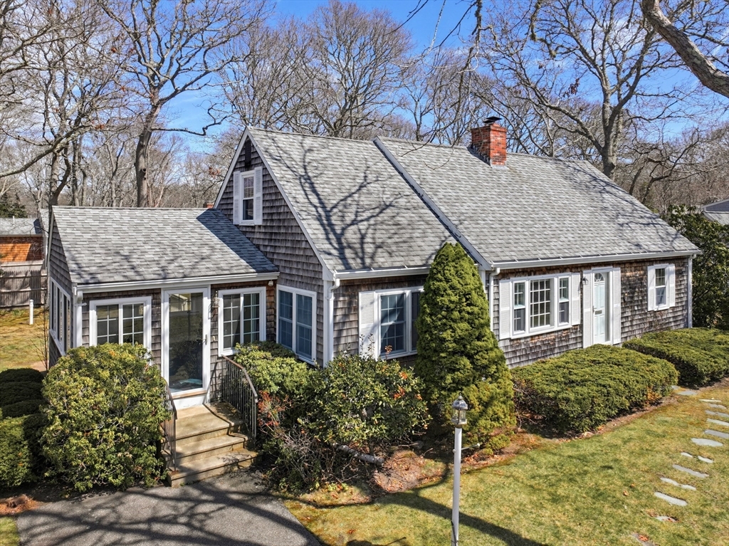 7 Cooper Road Falmouth, MA 02536 - Photo 4 of 36 Gallery Image 4