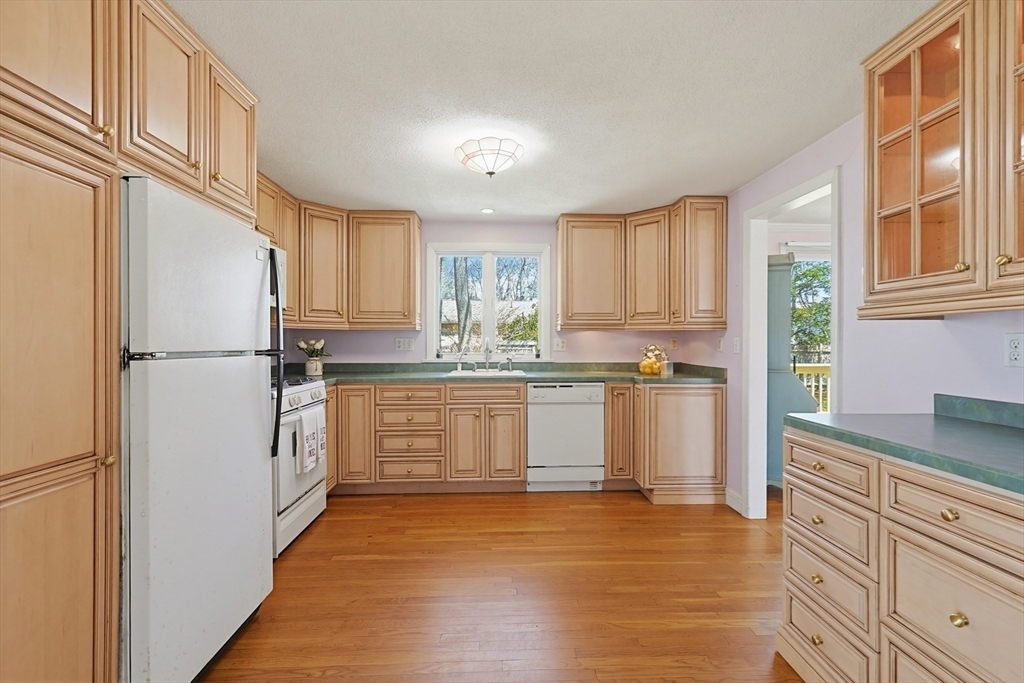 7 Cooper Road Falmouth, MA 02536 - Photo 8 of 36 Gallery Image 8