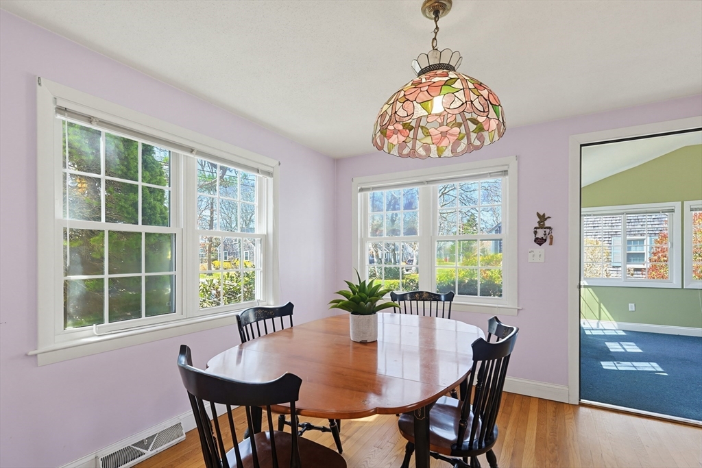 7 Cooper Road Falmouth, MA 02536 - Photo 10 of 36 Gallery Image 10