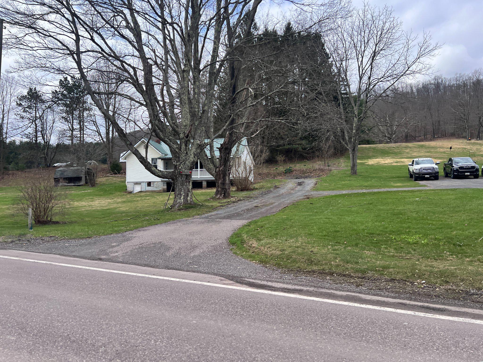 5151 Hutton Road Oakland, MD 21550 - Photo 28 of 28 Convenient access off Hutton Road