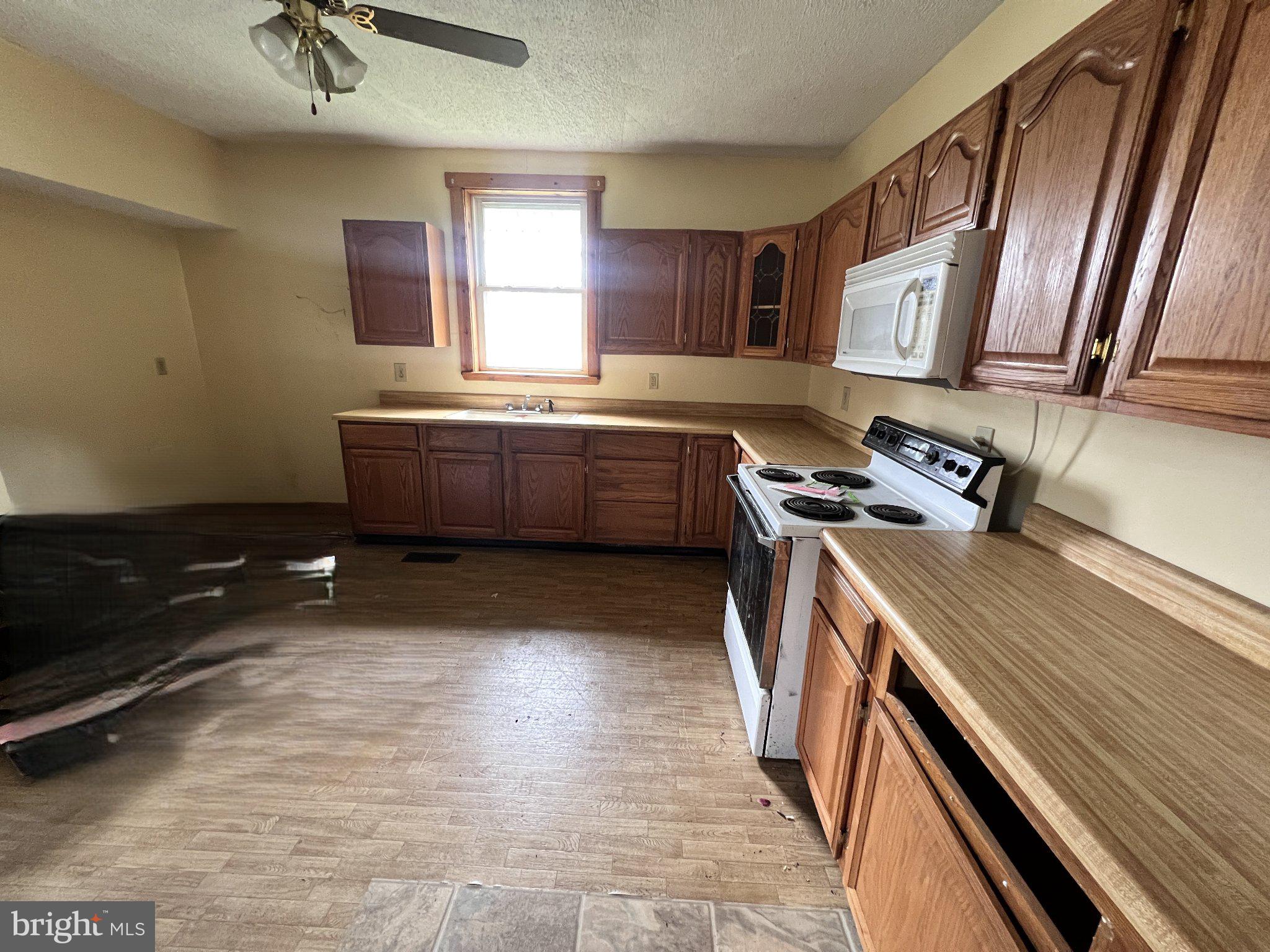 5151 Hutton Road Oakland, MD 21550 - Photo 6 of 28 Bright and spacious kitchen awaits you.