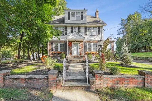 $1,125,000 | 17 Cliff Street, Verona, NJ 07044
