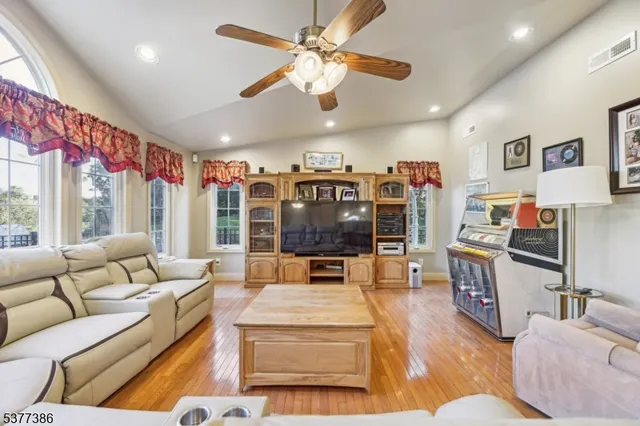 $1,125,000 | 17 Cliff Street, Verona, NJ 07044