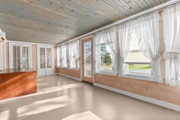 $460,000 | 58380 North County Road 365, Lawrence, MI 49064
