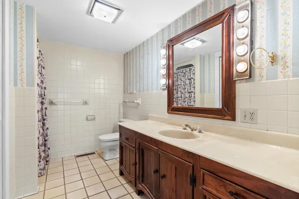 $460,000 | 58380 North County Road 365, Lawrence, MI 49064