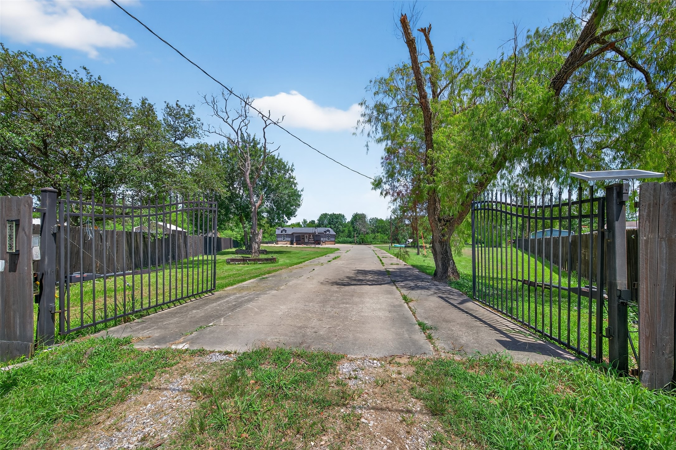 153 County Road 4907 Dayton, TX 77535 - Photo 39 of 41