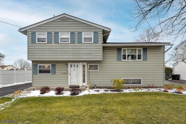 $600,000 | 113 Berwick Street, Raritan, NJ 08869