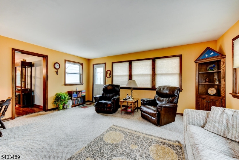 113 Berwick Street Raritan, NJ 08869 - Photo 12 of 26