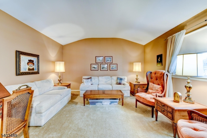 113 Berwick Street Raritan, NJ 08869 - Photo 14 of 26