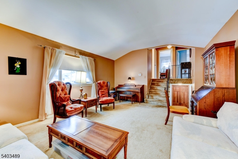 113 Berwick Street Raritan, NJ 08869 - Photo 15 of 26