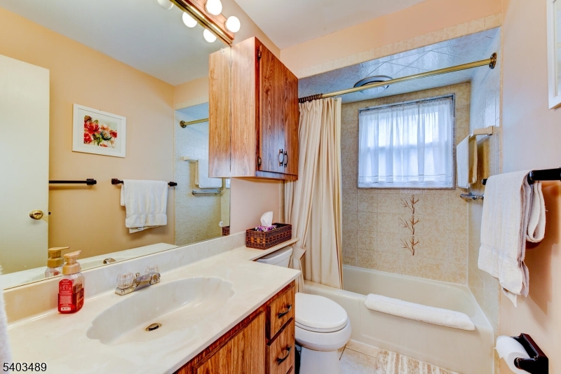 113 Berwick Street Raritan, NJ 08869 - Photo 19 of 26