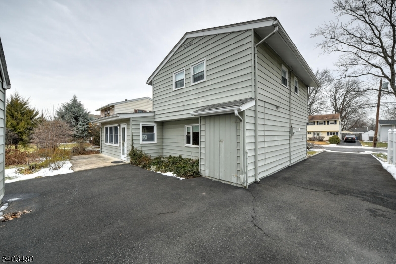 113 Berwick Street Raritan, NJ 08869 - Photo 24 of 26