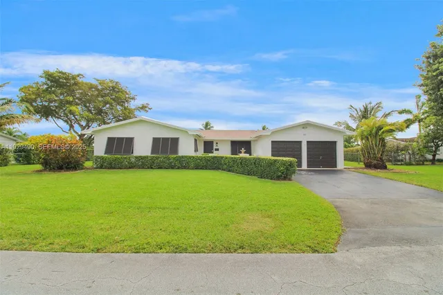 $4,000 | 10962 Southwest 117th Street, Miami, FL 33176