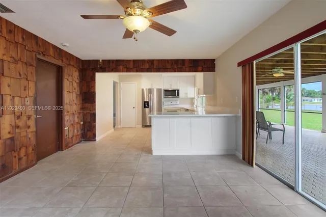 $4,000 | 10962 Southwest 117th Street, Miami, FL 33176