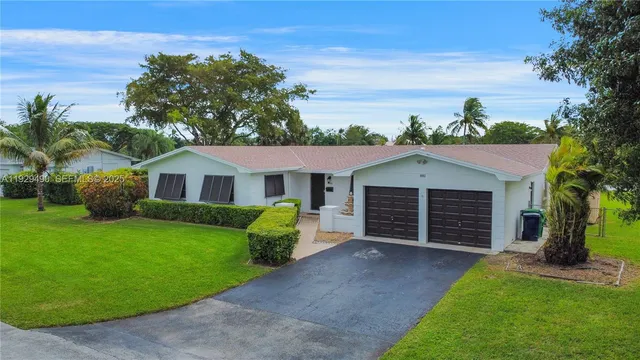 $4,000 | 10962 Southwest 117th Street, Miami, FL 33176