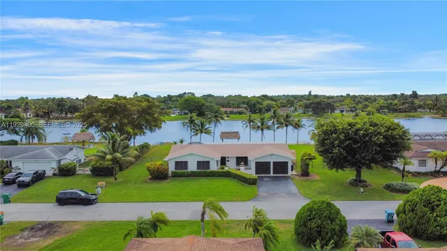 $4,000 | 10962 Southwest 117th Street, Miami, FL 33176