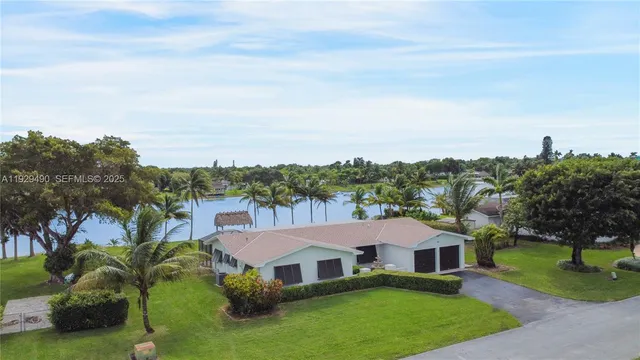 $4,000 | 10962 Southwest 117th Street, Miami, FL 33176