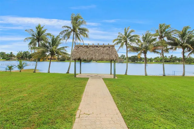 $4,000 | 10962 Southwest 117th Street, Miami, FL 33176