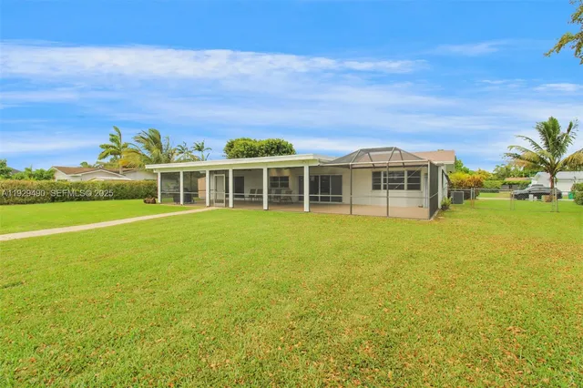 $4,000 | 10962 Southwest 117th Street, Miami, FL 33176