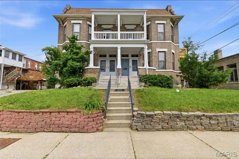 $169,900 | 422 Lake Avenue, Unit 5, St. Louis, MO 63108