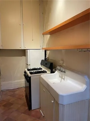 $1,200 | 824 Royal Street, Unit D, New Orleans, LA 70116