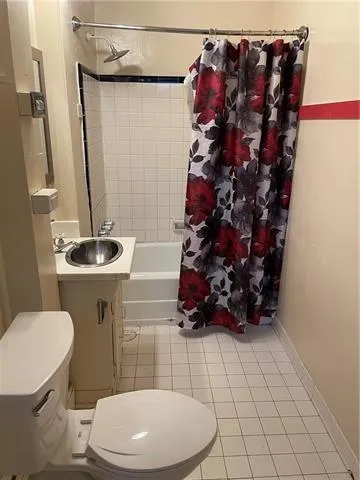 $1,200 | 824 Royal Street, Unit D, New Orleans, LA 70116