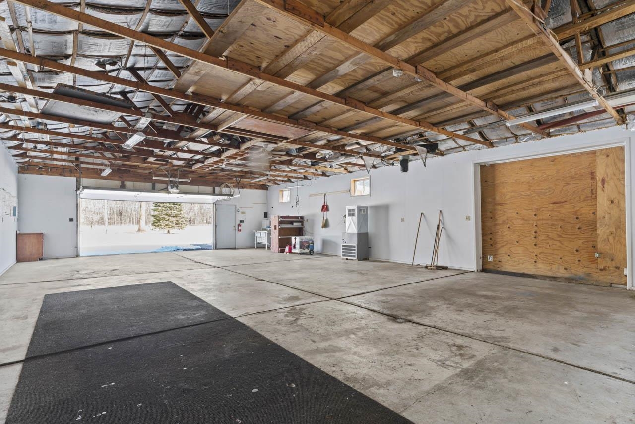 6221 West Vienna Road Clio, MI 48420 - Photo 37 of 41 50134264-e908b16a-cbd3-4cb5-8aca-0ea1b288669e.JPG