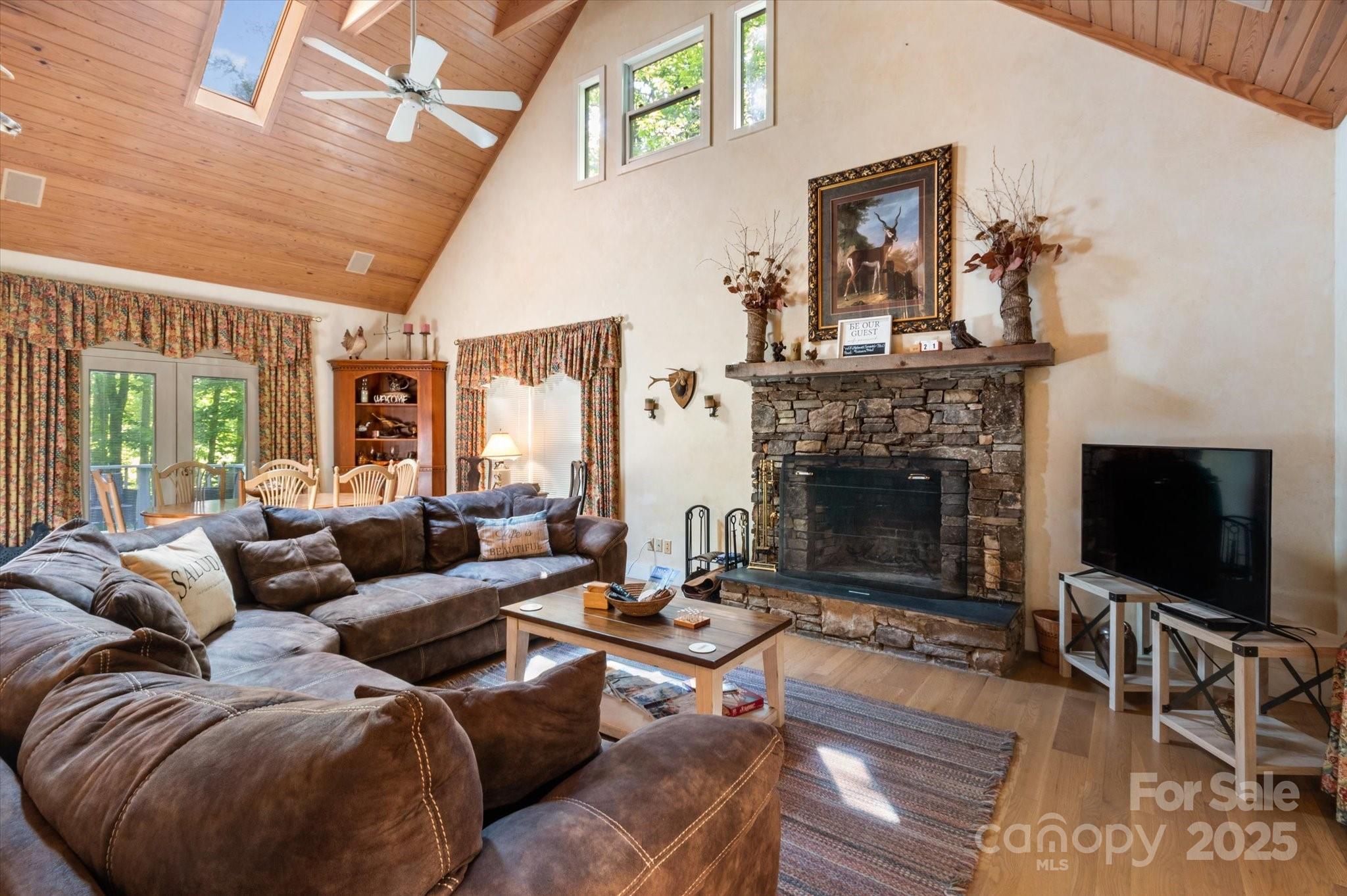 44 Orchard Mountain Road Saluda, NC 28773 - Photo 3 of 46 Gallery Image 3