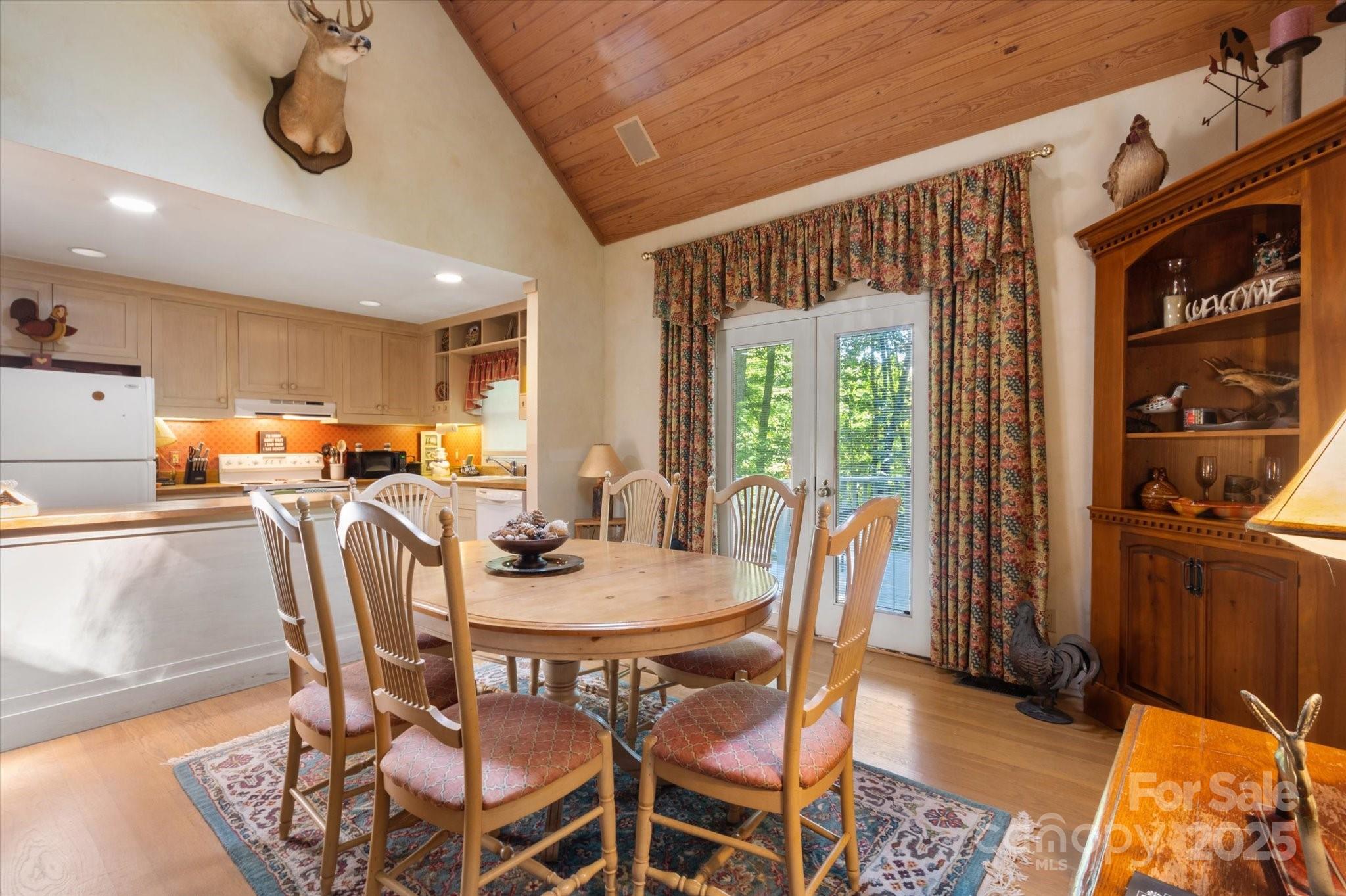 44 Orchard Mountain Road Saluda, NC 28773 - Photo 6 of 46 Gallery Image 6