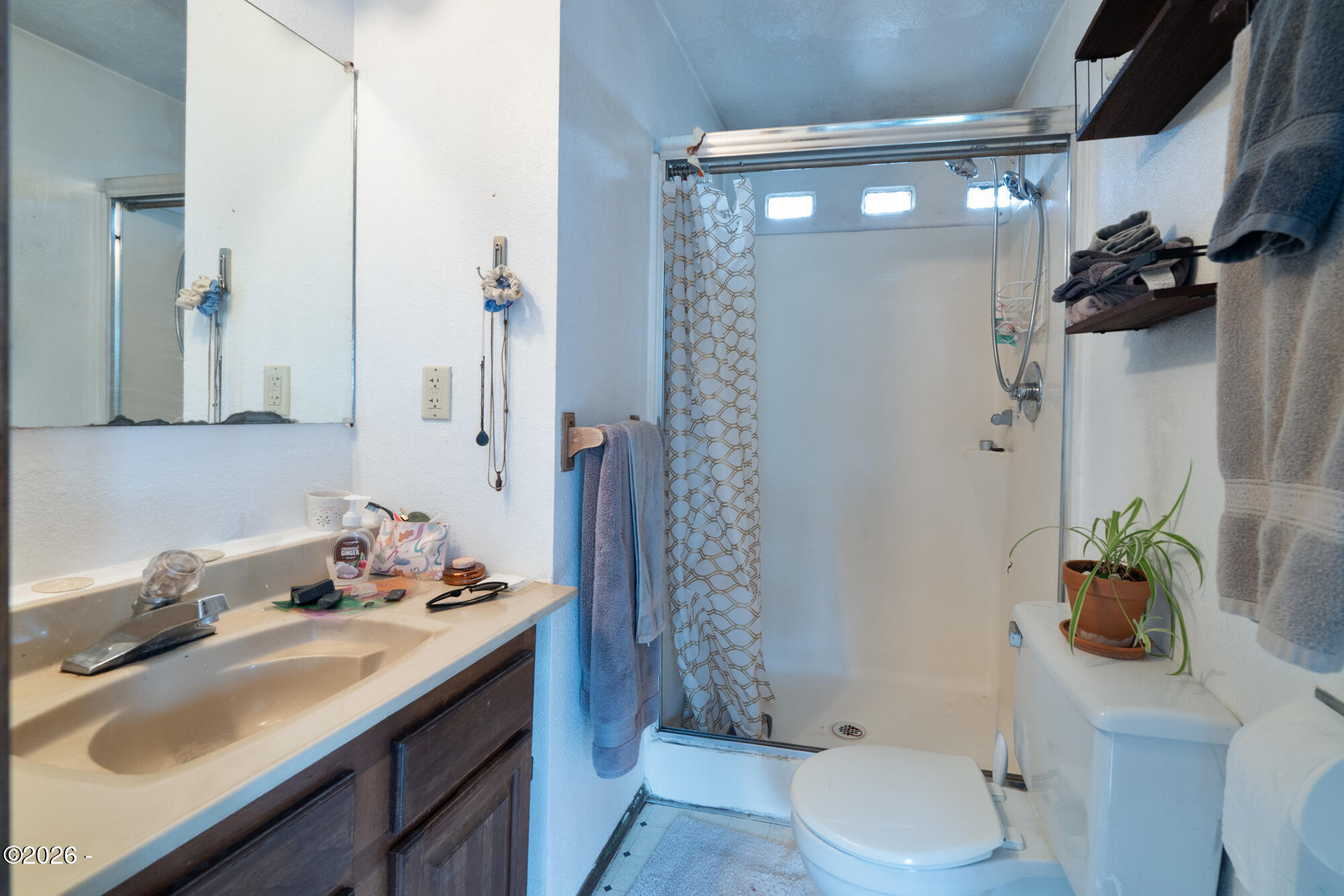 34400 Brooten Road Pacific City, OR 97135 - Photo 33 of 34 Upper 2 Bedroom Bathroom