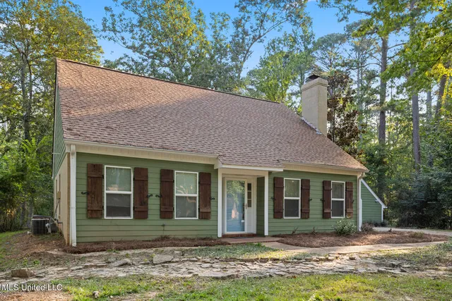 $315,000 | 100 Redbud Court, Brandon, MS 39047