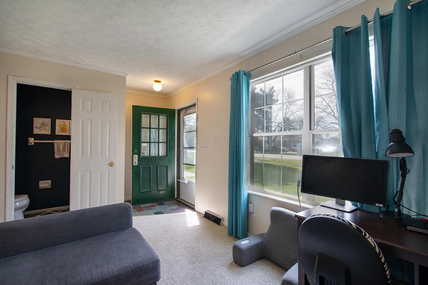2686 Petzinger Road Columbus, OH 43209 - Photo 4 of 38 Gallery Image 4