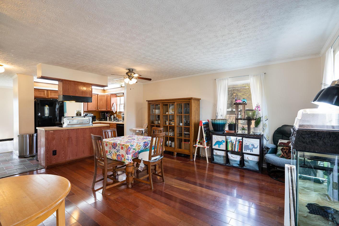2686 Petzinger Road Columbus, OH 43209 - Photo 9 of 38 Gallery Image 9