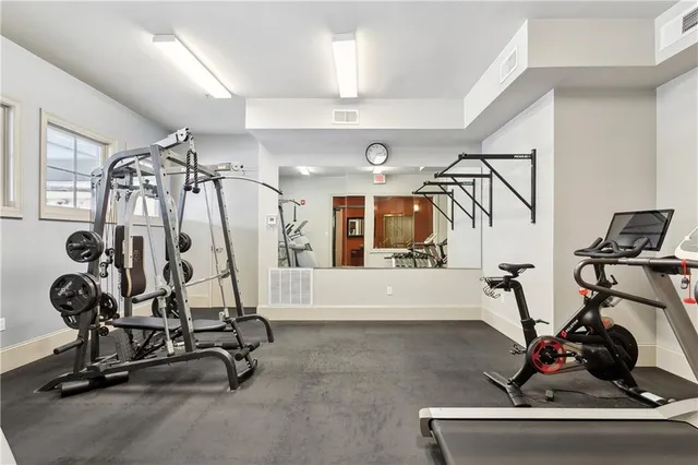 $2,100 | 1633 First Street, Unit 202, New Orleans, LA 70130