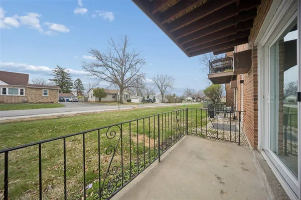 $127,500 | 11245 South Harlem Avenue, Unit A1, Worth, IL 60482