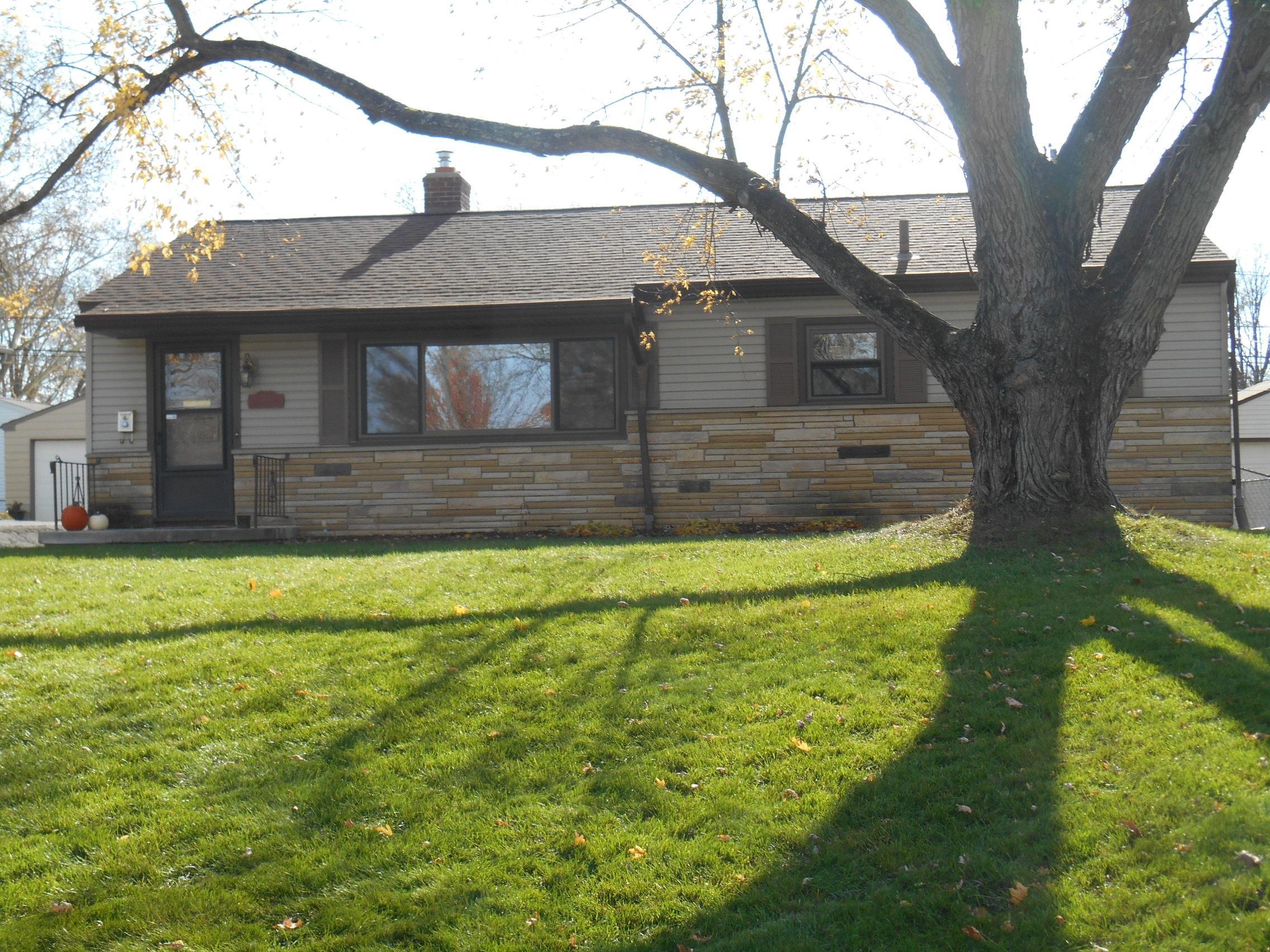 2715 Nottingham Road Columbus, OH 43221 - Photo 1 of 20