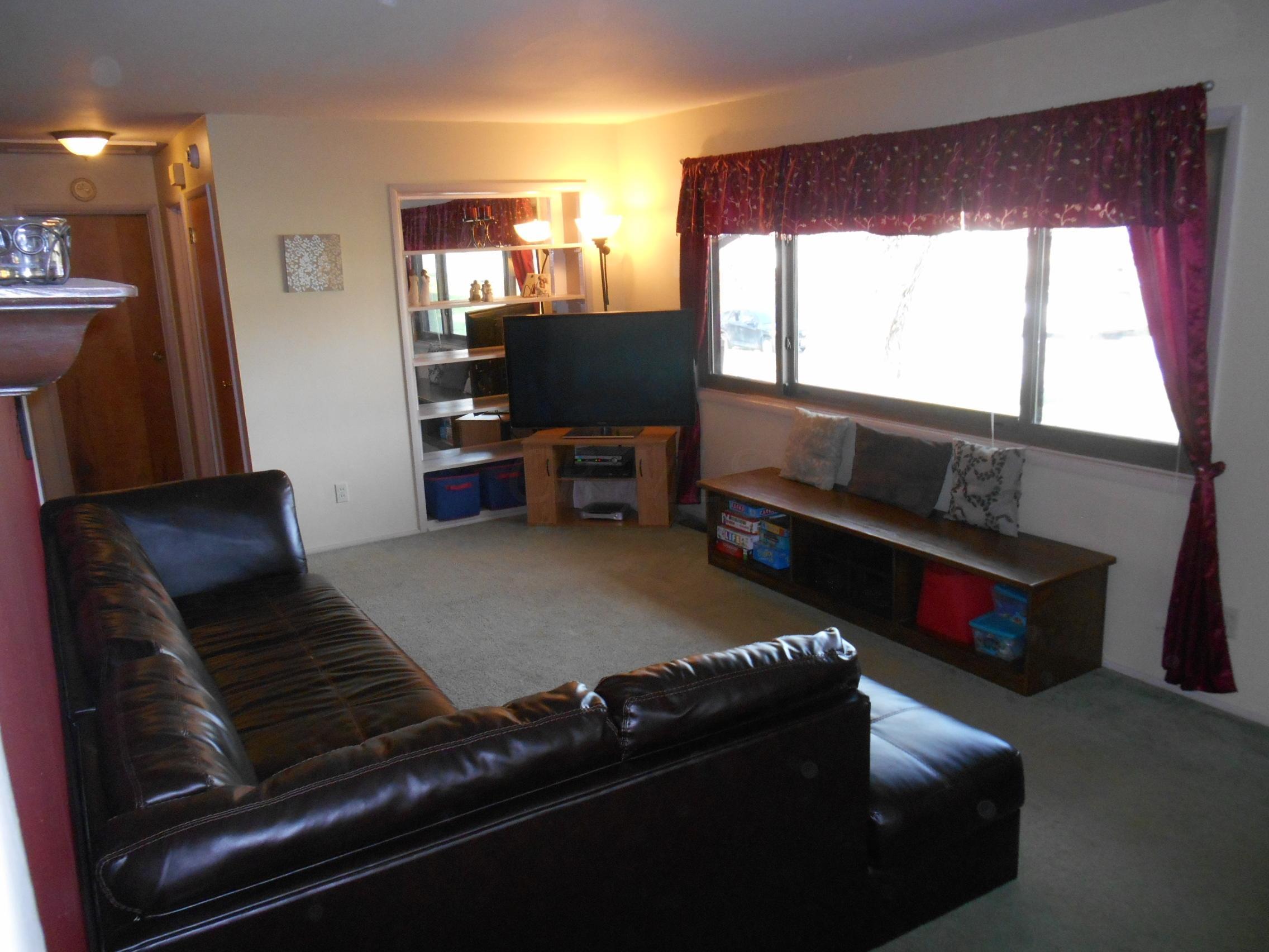 2715 Nottingham Road Columbus, OH 43221 - Photo 7 of 20