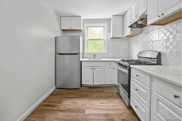$1,800 | 15 Vernon Terrace, Poughkeepsie, NY 12601