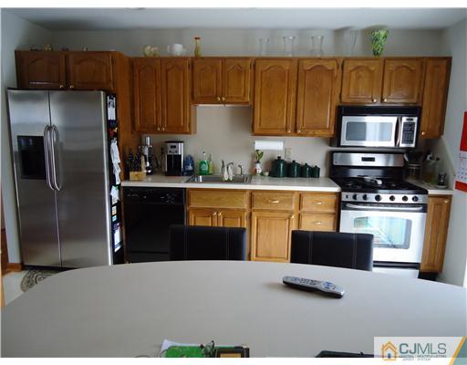 26 Harmon Road Edison, NJ 08837 - Photo 8 of 10 Gallery Image 8