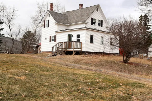 $161,000 | 12 Pleasant Street, Howland, ME 04448